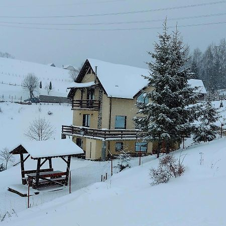 La Kaifas Villa Fundata Bagian luar foto