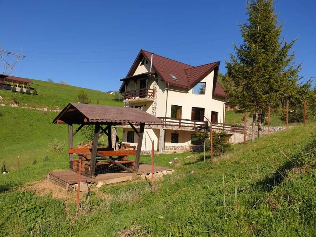 La Kaifas Villa Fundata Bagian luar foto