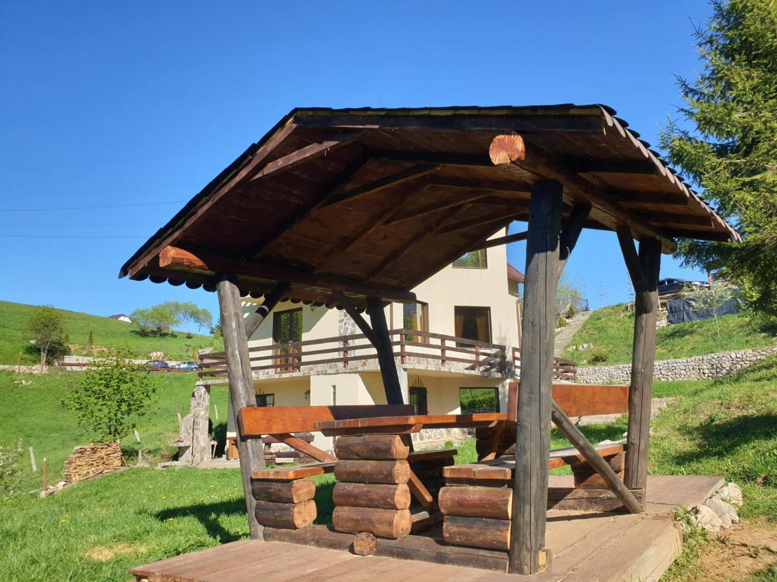 La Kaifas Villa Fundata Bagian luar foto