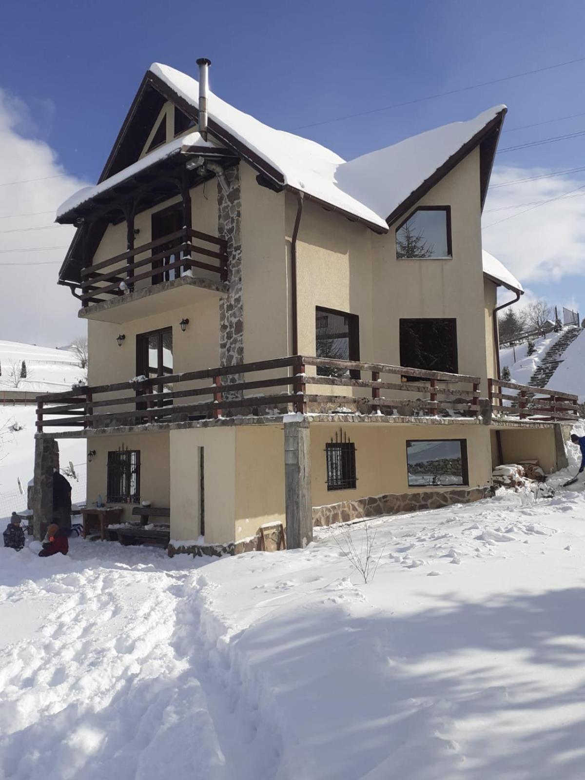 La Kaifas Villa Fundata Bagian luar foto