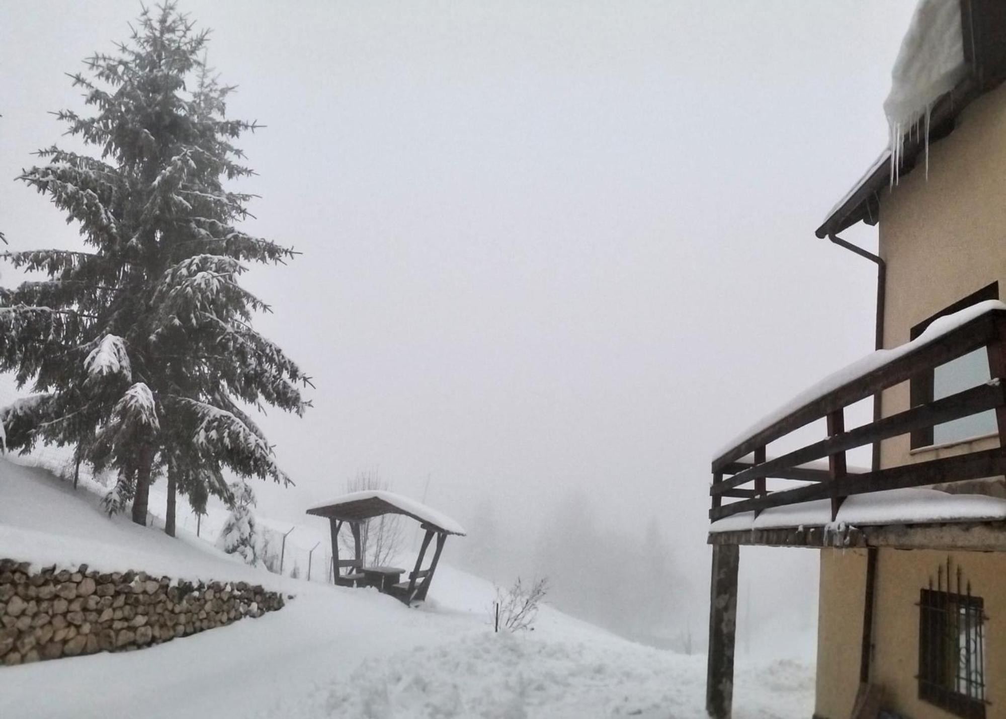 La Kaifas Villa Fundata Bagian luar foto